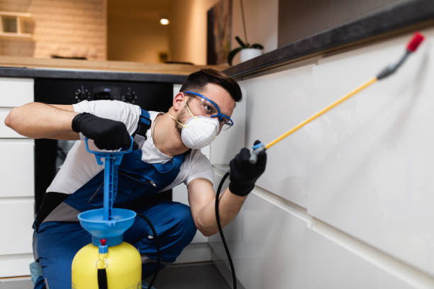 Best Wildlife Control Services  in Marine City, MI